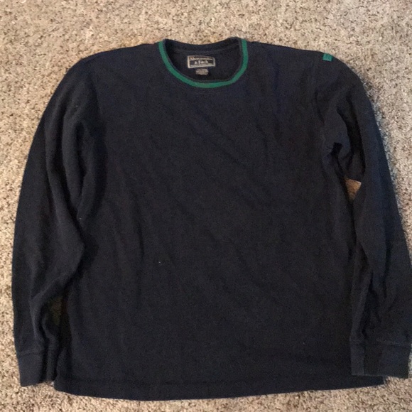 Various brands of shirts - Picture 7 of 7